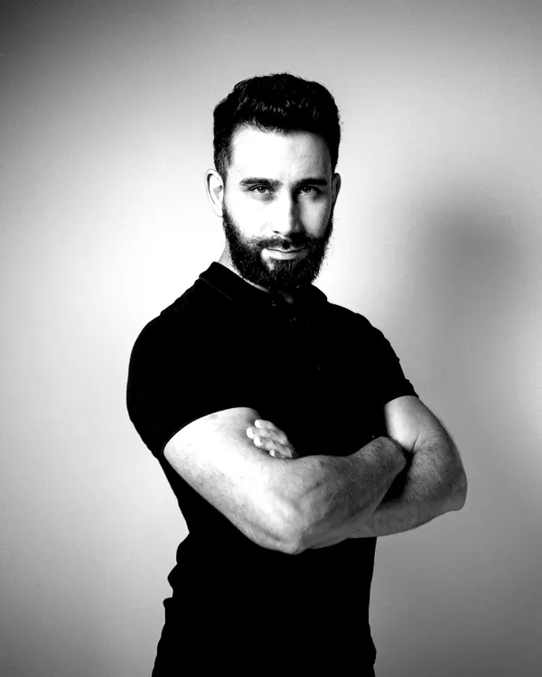 Foto de Joelson de Almeida, autor do livro